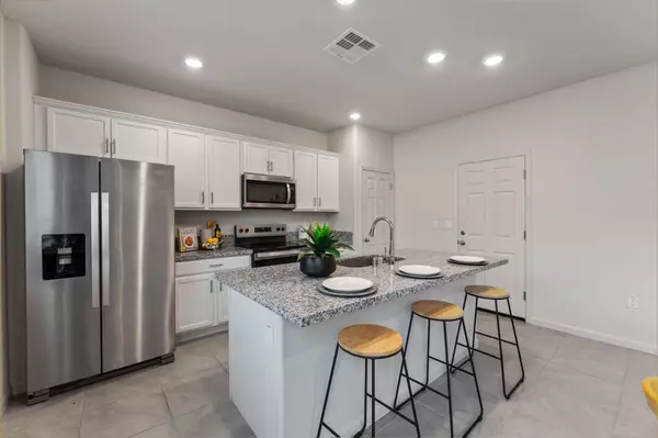 Roseville, CA 95747,5041 Frisbee DR