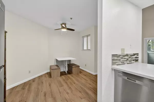 Sacramento, CA 95825,1019 Dornajo WAY #206