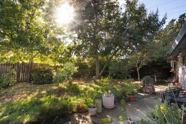 Yuba City, CA 95991,998 Mariposa DR