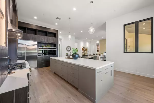 Sacramento, CA 95864,741 Estates DR