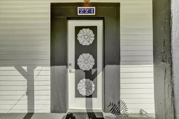 Grass Valley, CA 95945,224 Richardson ST