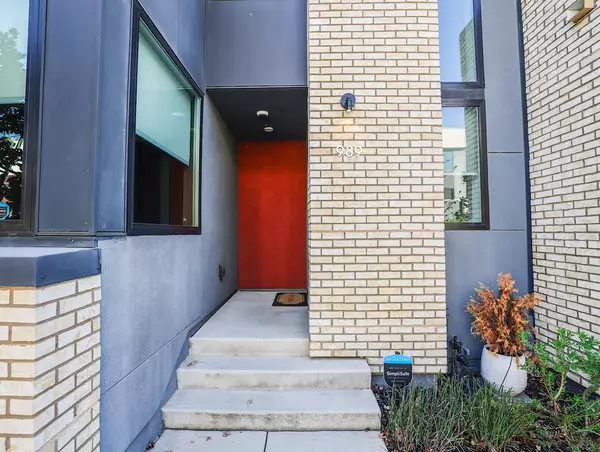 West Sacramento, CA 95691,989 Central ST