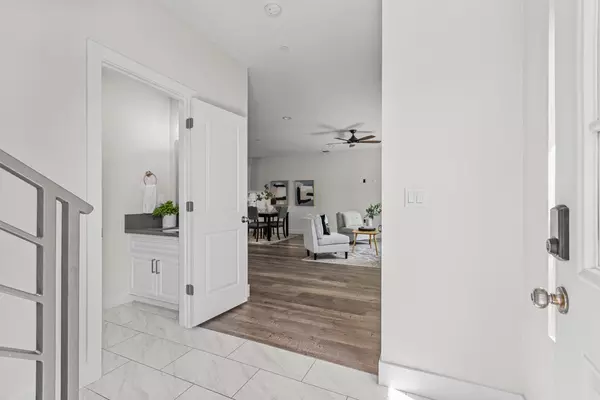 Carmichael, CA 95608,5965 Hilltop DR