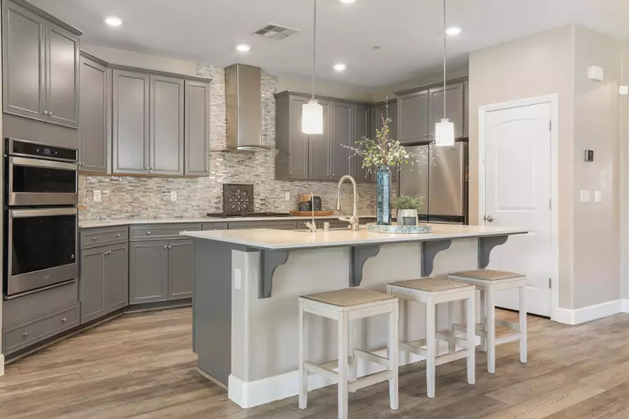 1676 Red Ribbons LN, Manteca, CA 95337