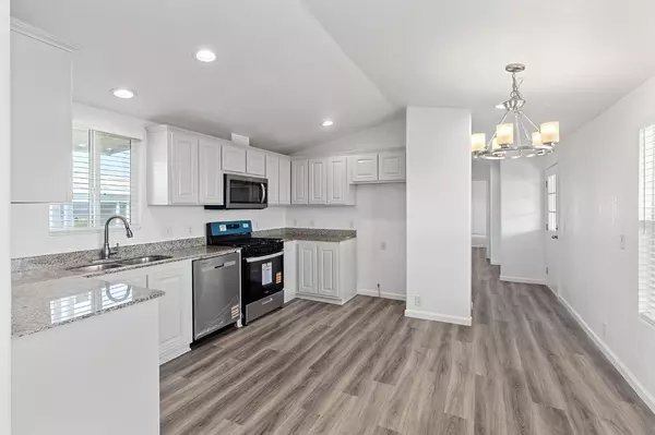 Modesto, CA 95356,4024 McHenry #95