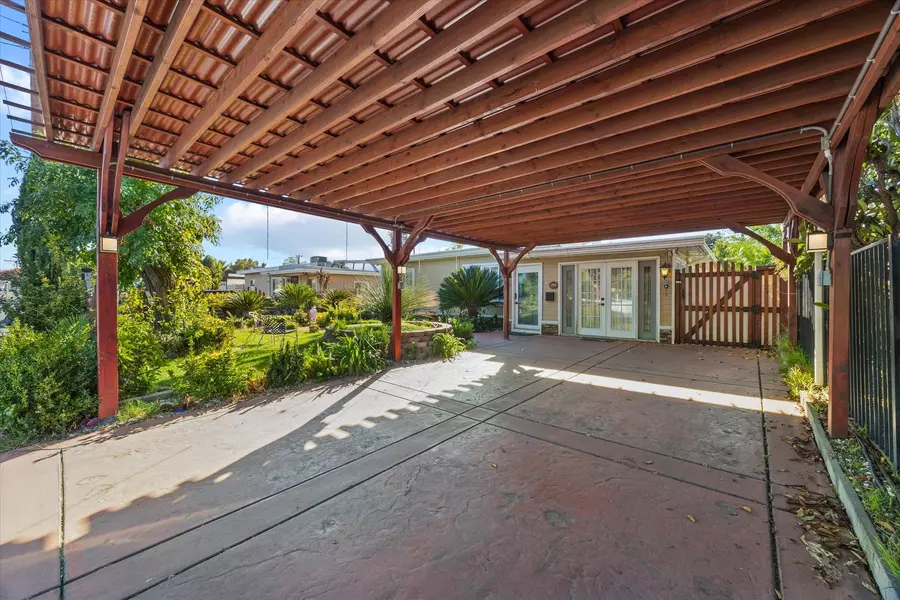 2012 El Camino AVE, Sacramento, CA 95821