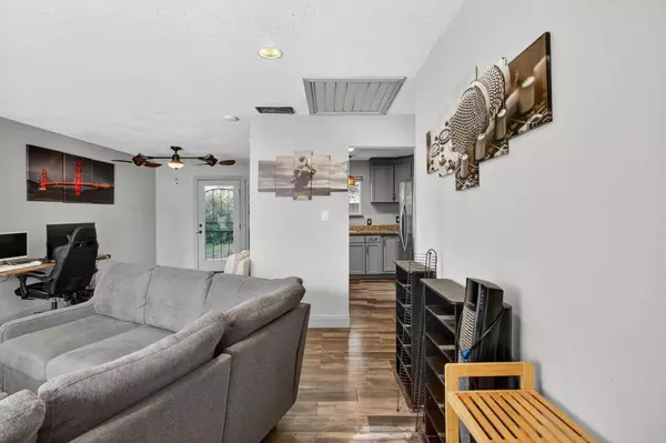 Sacramento, CA 95842,6909 Duckling WAY