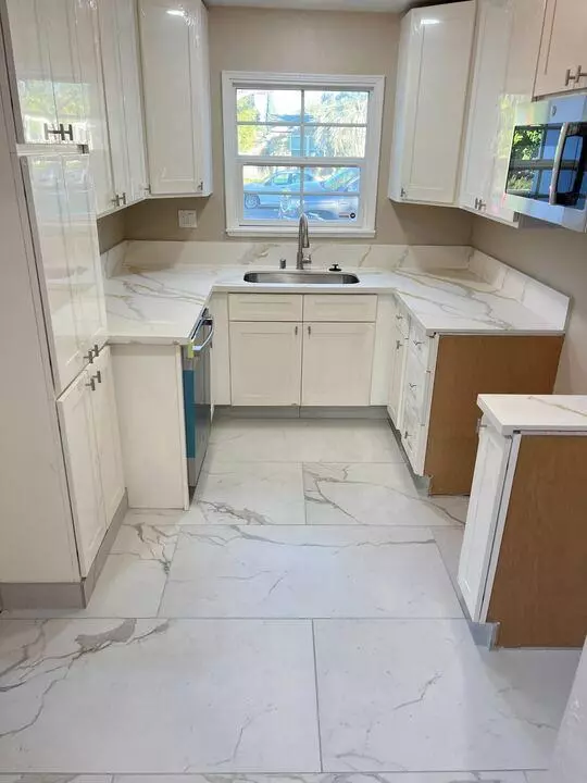 Modesto, CA 95354,2049 Miller AVE