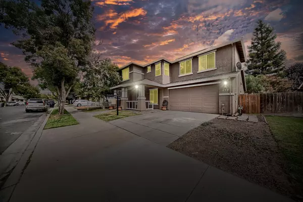 Oakdale, CA 95361,579 Almondcrest ST