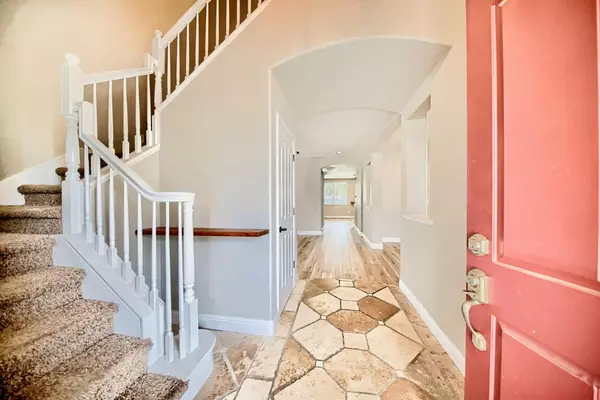 Oakdale, CA 95361,579 Almondcrest ST