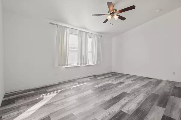 Acampo, CA 95220,19690 N Highway 99 #8