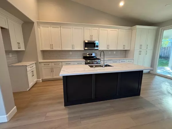 Roseville, CA 95678,6129 Great Basin DR