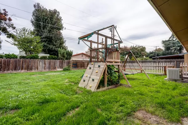 Atwater, CA 95301,2310 Linden ST