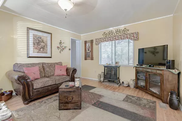 Loomis, CA 95650,4800 Auburn Folsom RD #23