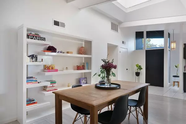 Sacramento, CA 95841,4745 River College DR