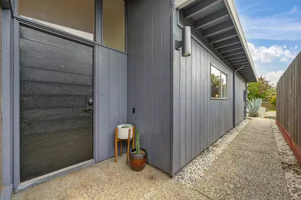 Sacramento, CA 95841,4745 River College DR