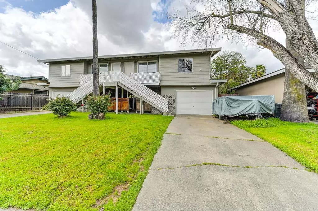 Carmichael, CA 95608,5421 Manzanita AVE