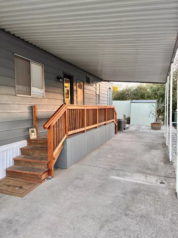 Rocklin, CA 95677,4298 Oakwood St