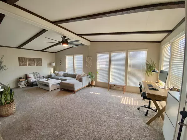 Rocklin, CA 95677,4298 Oakwood St