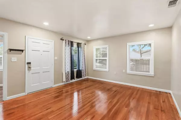 Sacramento, CA 95838,3645 Ripley ST