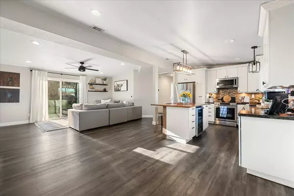 Loomis, CA 95650,4520 Val Verde RD