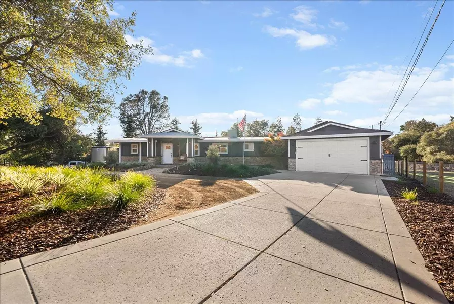 4520 Val Verde RD, Loomis, CA 95650