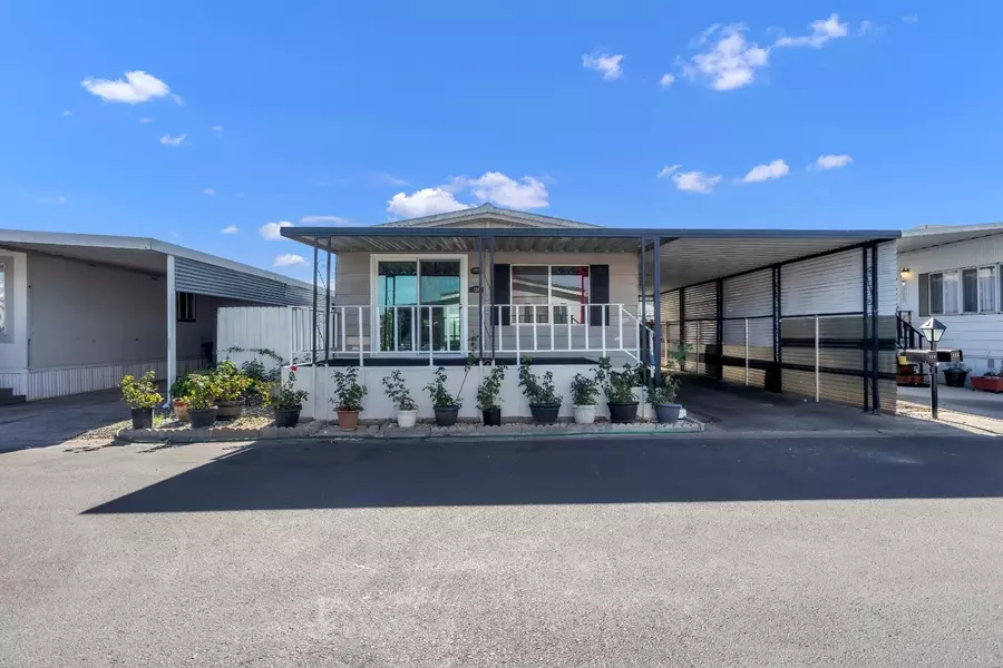 150 Pestana #124, Manteca, CA 95336