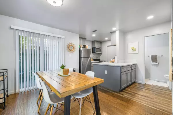 Sacramento, CA 95816,2331 F ST