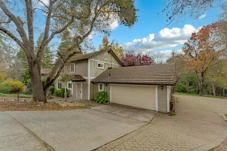 4010 River Woods DR, Auburn, CA 95602