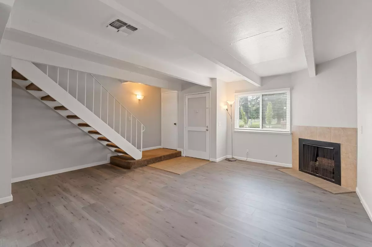 Carmichael, CA 95608,7032 Fair Oaks BLVD #1