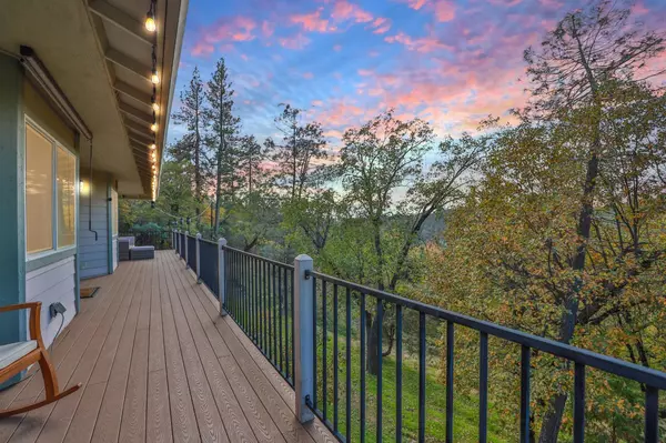 Somerset, CA 95684,5295 Rooster LN