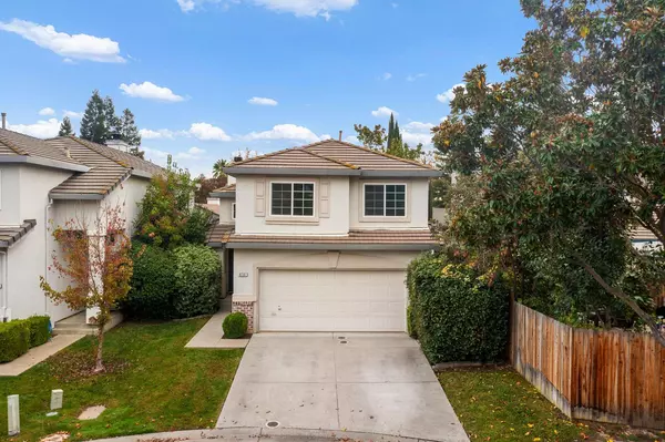 8741 Noble Fir LN, Elk Grove, CA 95758