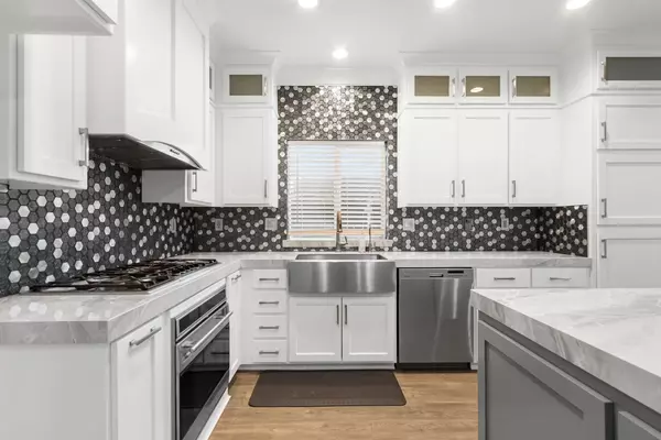 Riverbank, CA 95367,5515 Litt