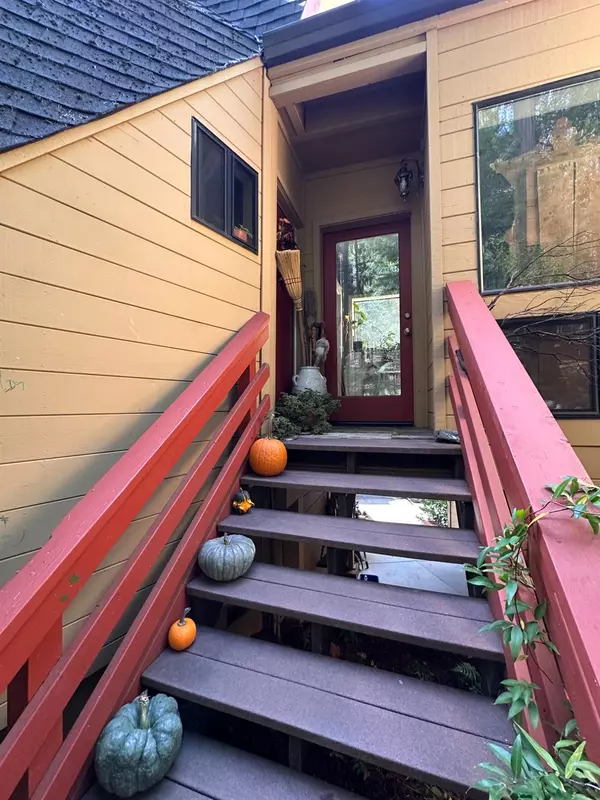 Foresthill, CA 95631,5043 virginia bird mine ct