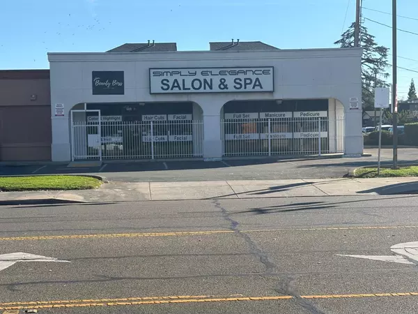 Lodi, CA 95240,720 S cherokee LN