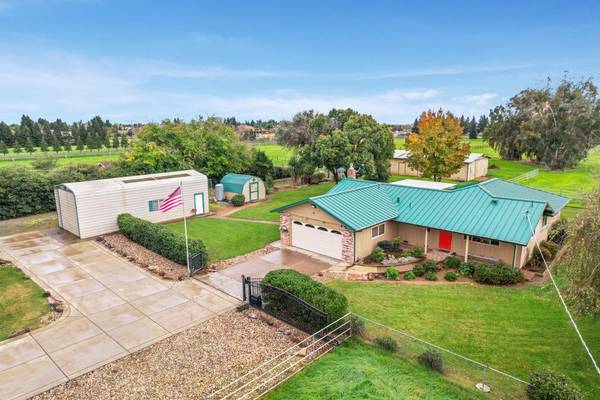 9290 E Jahant RD, Acampo, CA 95220