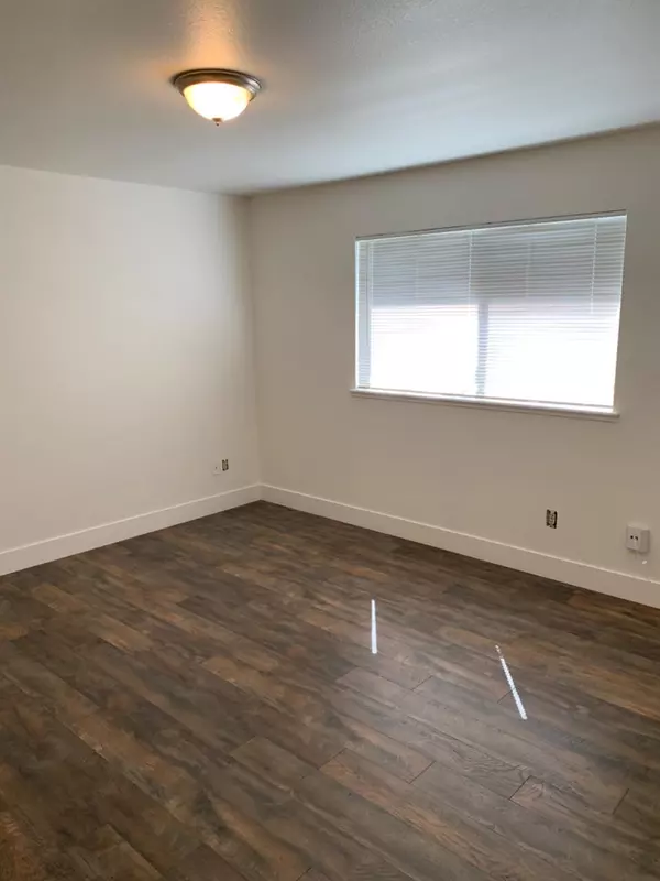 Esparto, CA 95627,17033 Antelope ST