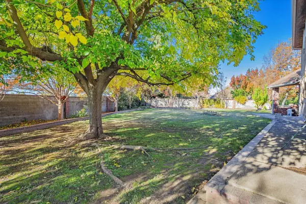 Galt, CA 95632,12870 Gross CT