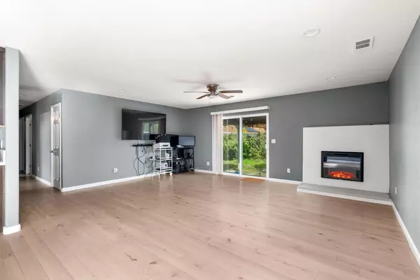 Modesto, CA 95350,1953 Debonaire DR