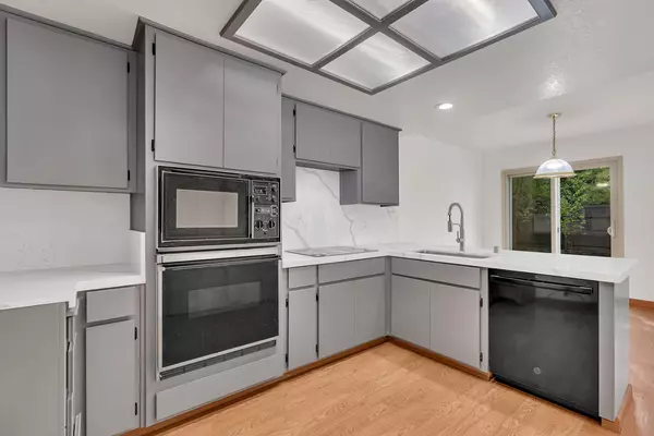 Merced, CA 95348,3350 M ST #74