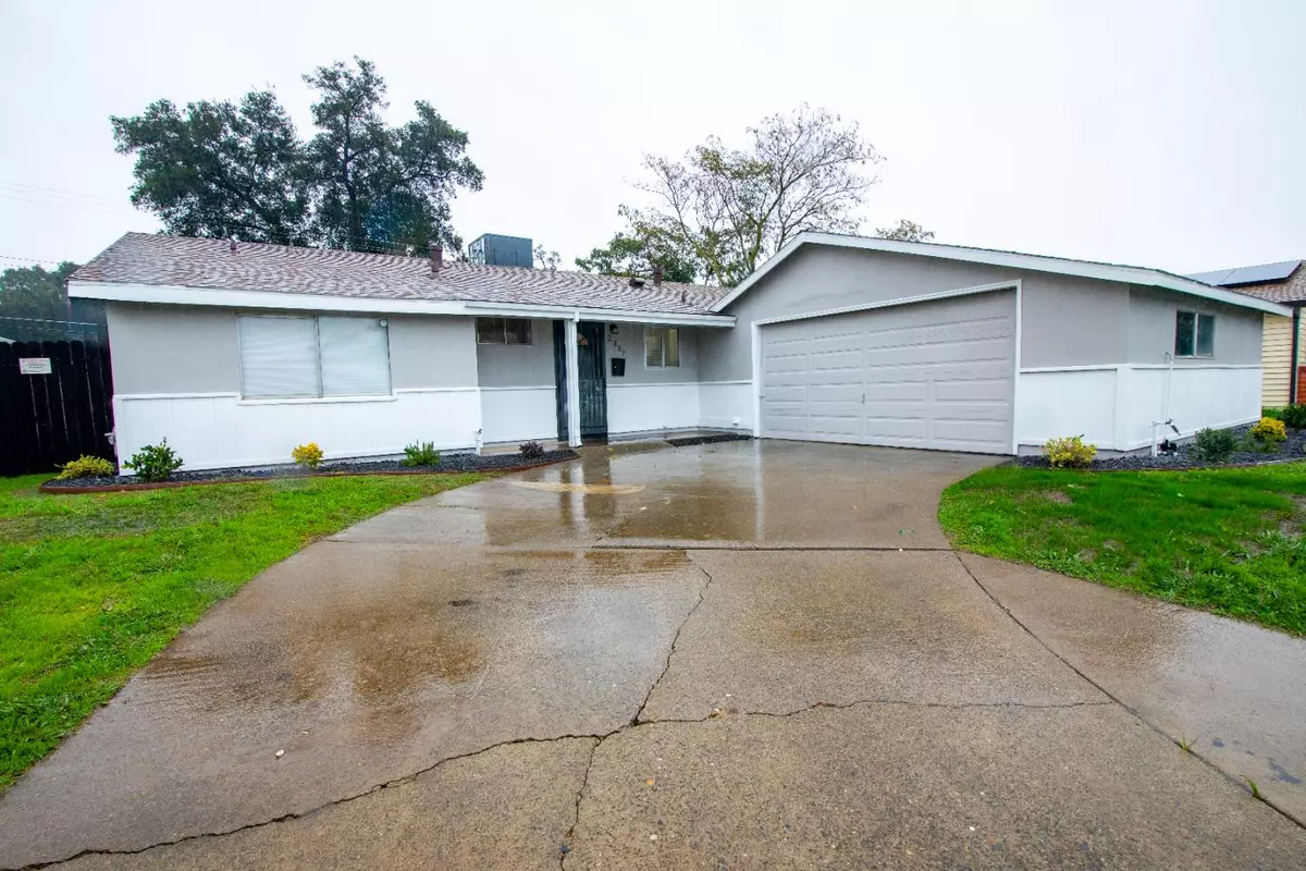 Rancho Cordova, CA 95670,2337 SW Benita DR