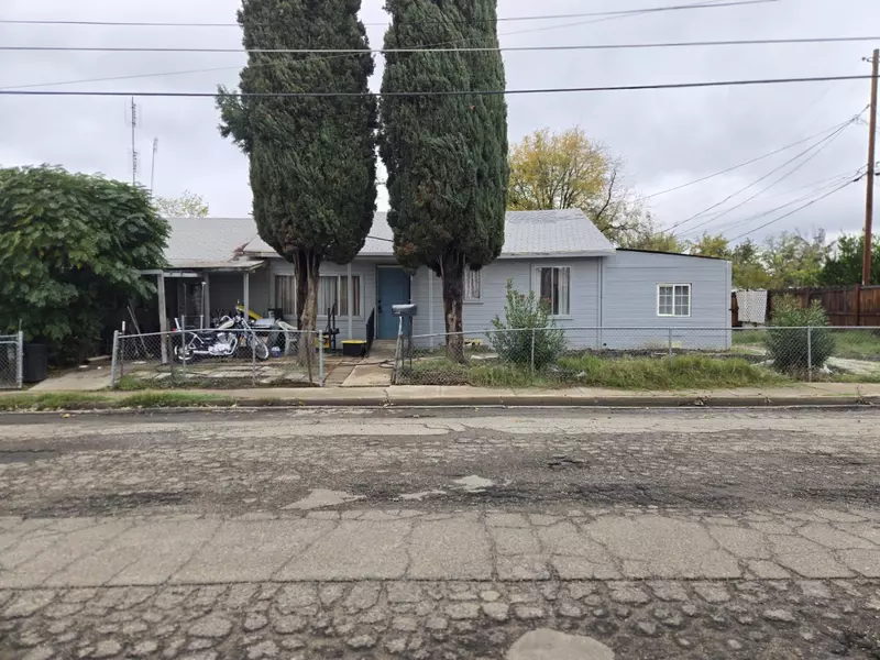 1726 Merced ST, Dos Palos, CA 93620