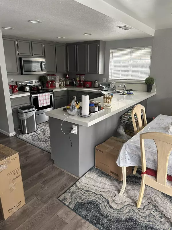 Stockton, CA 95210,5723 Larcom LN