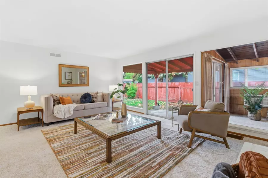 7012 Richmond PL, Stockton, CA 95207