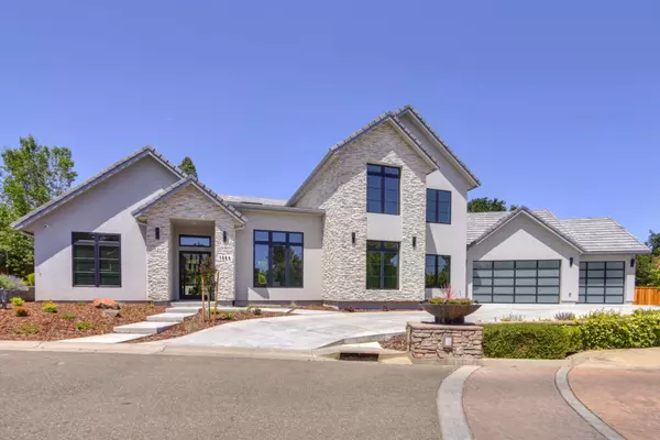 1360 Pars Oak LN, Carmichael, CA 95608