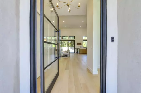 Carmichael, CA 95608,1360 Pars Oak LN