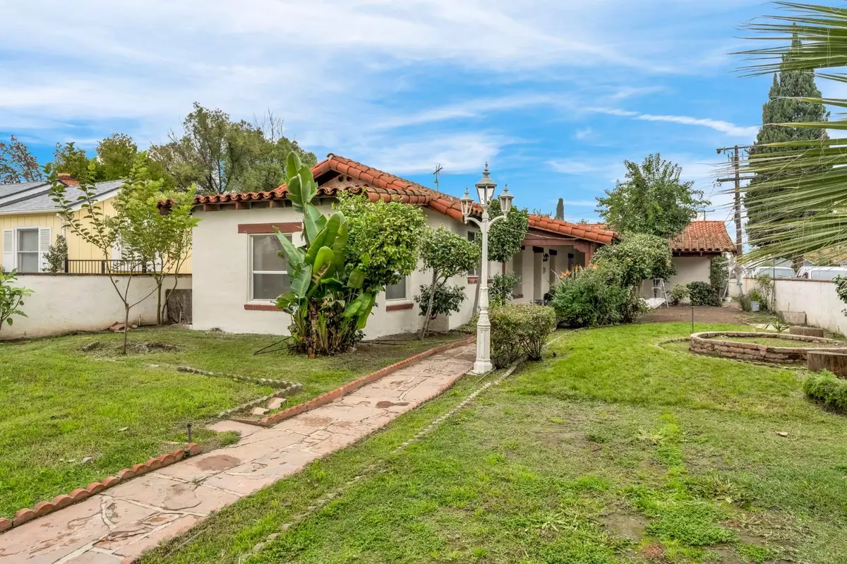 Madera, CA 93637,815 W Yosemite AVE