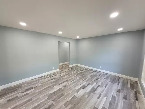 Sacramento, CA 95815,2285 Edgewater RD