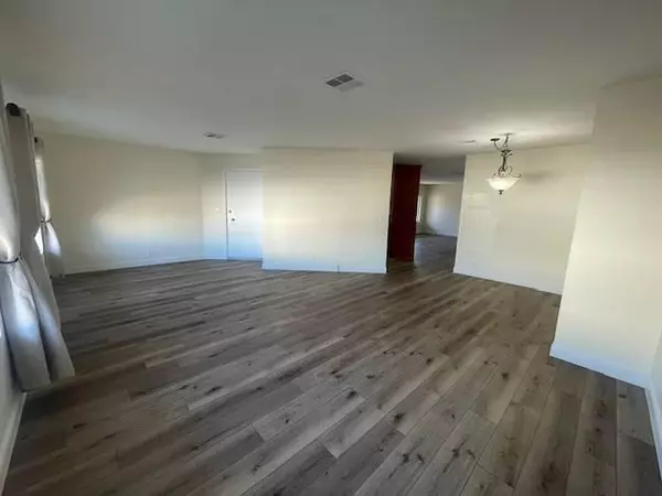 Elk Grove, CA 95624,135 Calle Maria