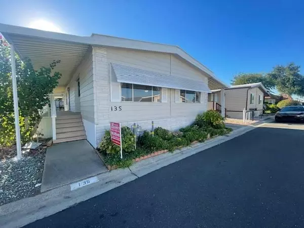 Elk Grove, CA 95624,135 Calle Maria